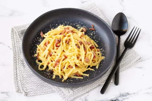 Spaghetti Carbonara mit unserer neuen Trockenwurst und Speck!