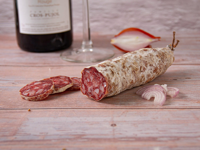 Französsiche Rotwein und Schalotten Salami kaufen beim Der Spezialist für trockene Salami aus verschiedenen Ländern wie Frankreich und Spanien.