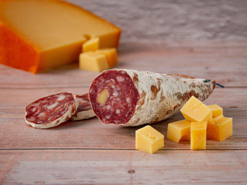 Französische Salami mit altem Käse ist kein alter Käse sodnern super lecker