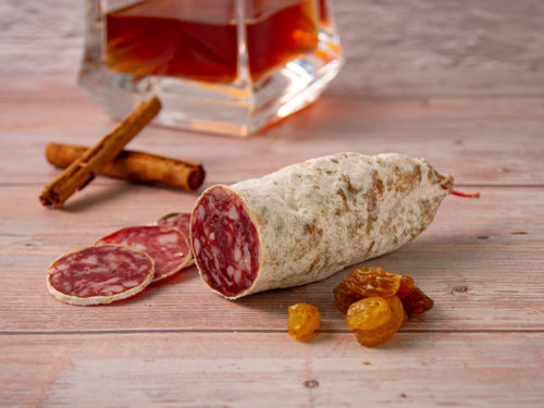 Salami mit Rum, Rosinen und Zimt