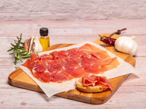 Spaanse gesneden Tapas Serrano, tapas, serranoham, snijwaren tappas, borrelplank ham