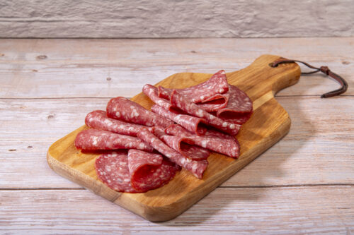 Gesneden halal salchichon, Spaanse halal salchichon, halal vleeswaren, halal borrelplank