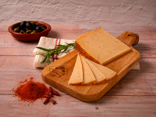 Spaanse schapenkaas met paprika