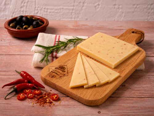 Spaanse schapenkaas met chili